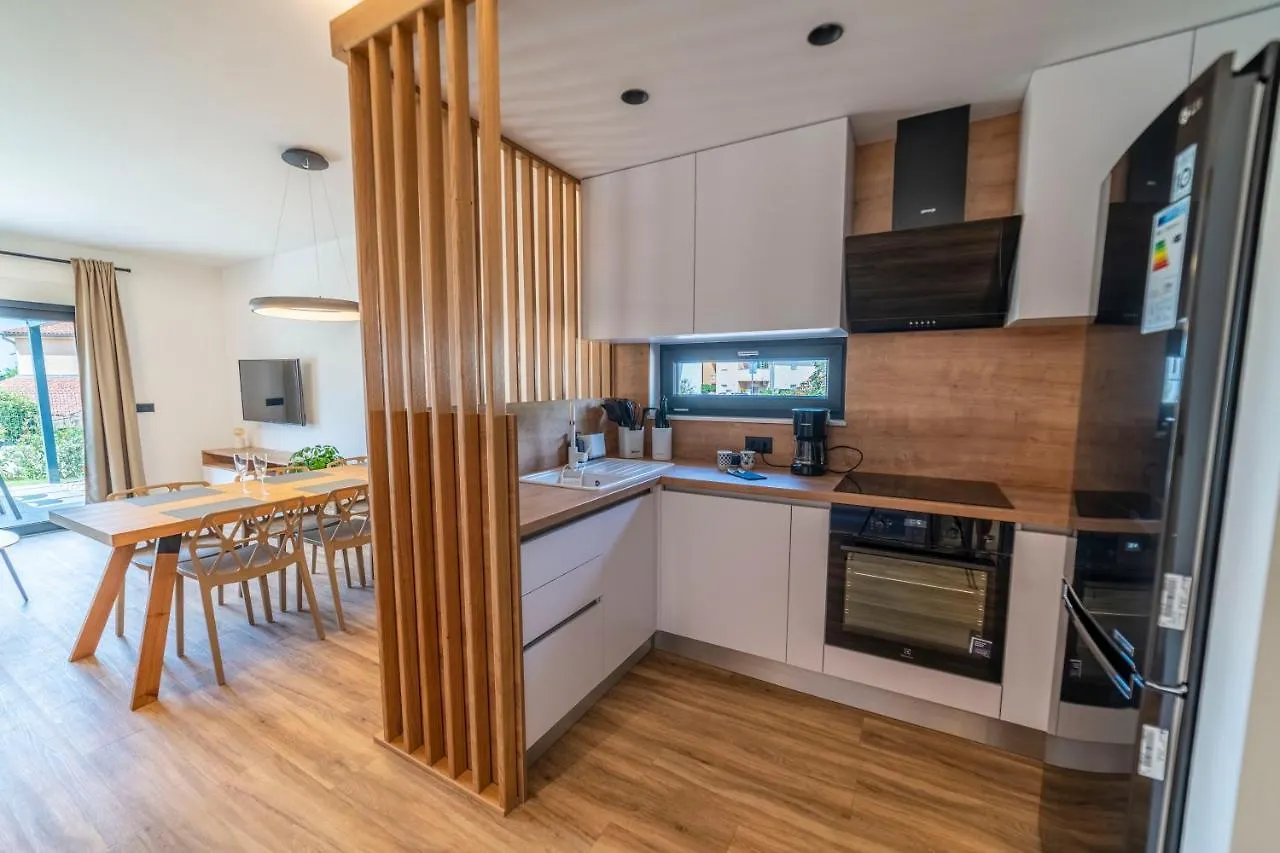 Pinna Residence - Tonna Pula 0*,  Croatia
