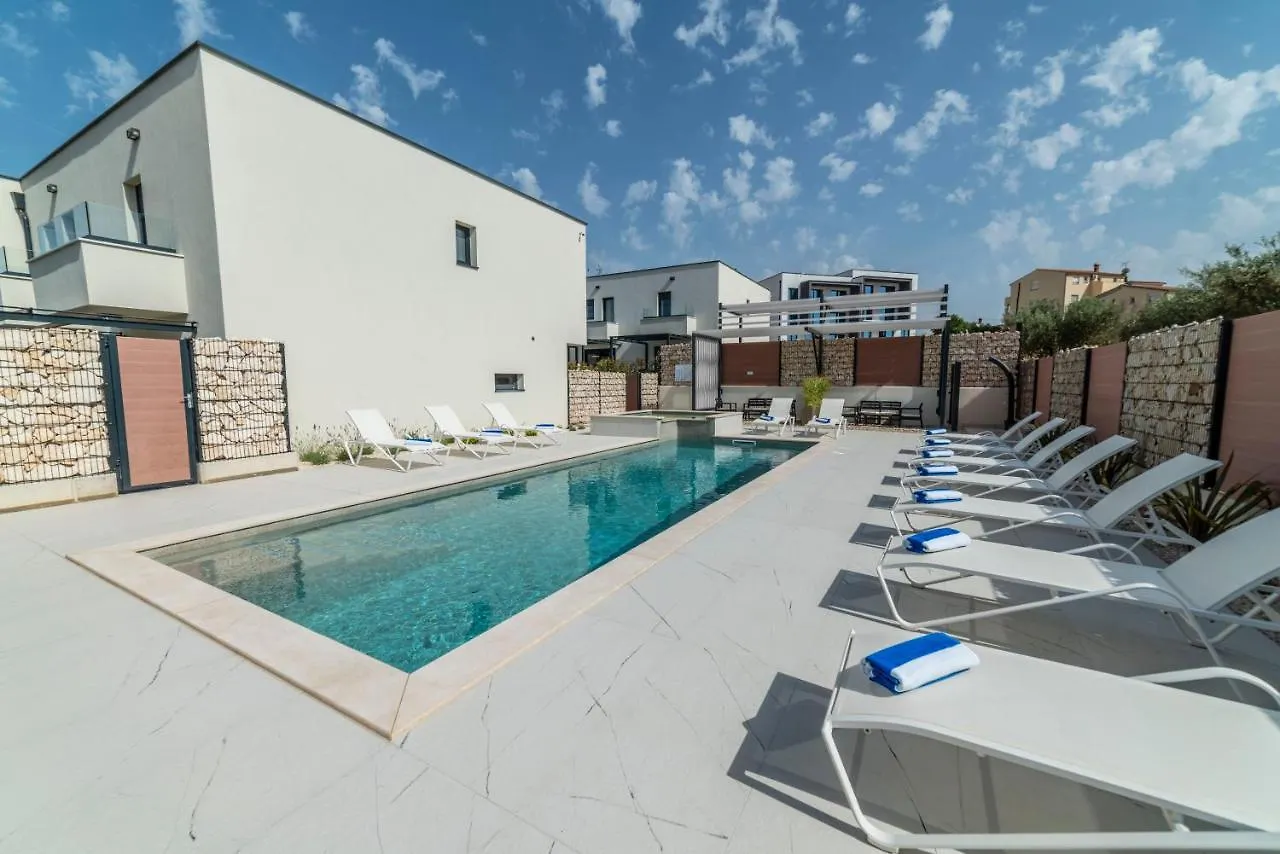 Pinna Residence - Tonna Pula 0*,  Croatia