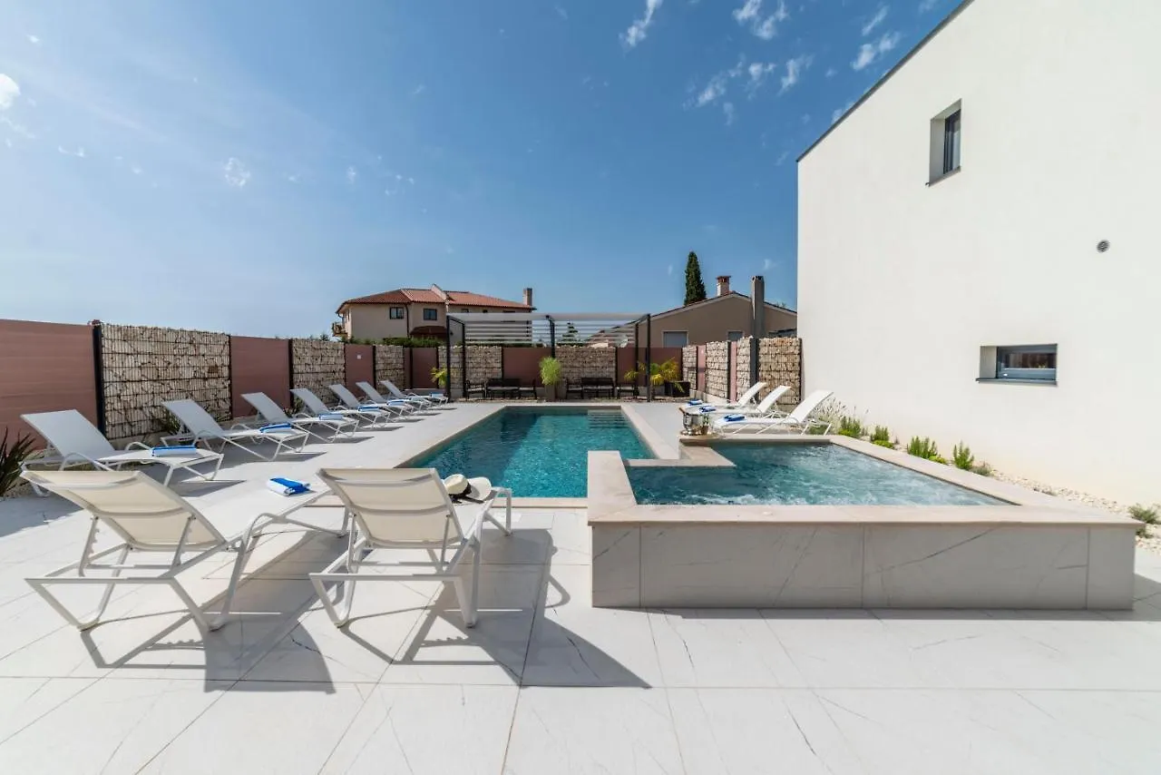 Pinna Residence - Tonna Pula 0*,